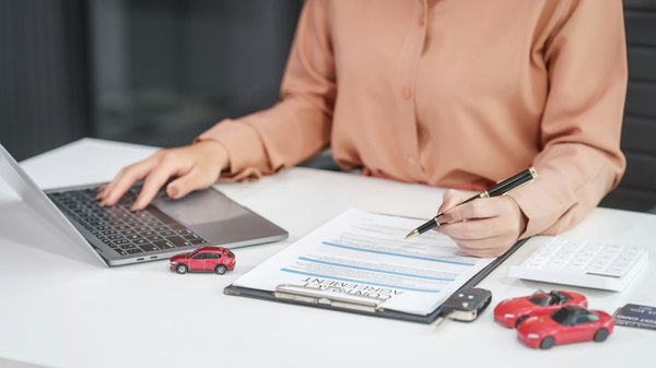 Trouver la meilleur assurance auto : critères essentiels à connaître